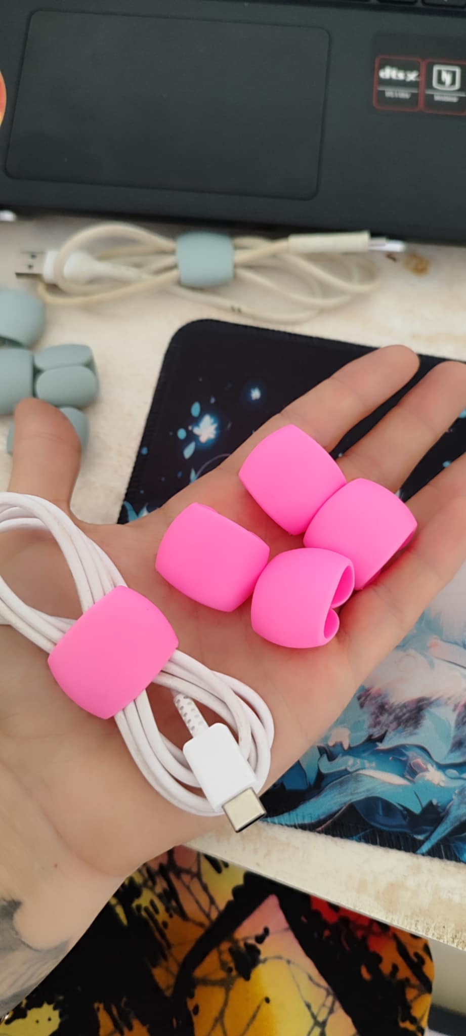 Ensemble de 5 organiseurs de câbles pour bureau ou voyage - rose